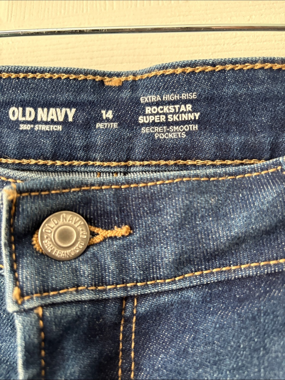 Old Navy ROCKSTAR Extra High Rise Dark Blue Women’s Jeans petite short length 14 - Picture 3 of 5